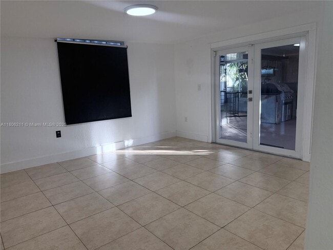 Building Photo - 16700 NW 72nd Ct