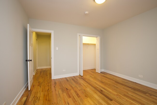 Building Photo - 550 W Arlington Pl