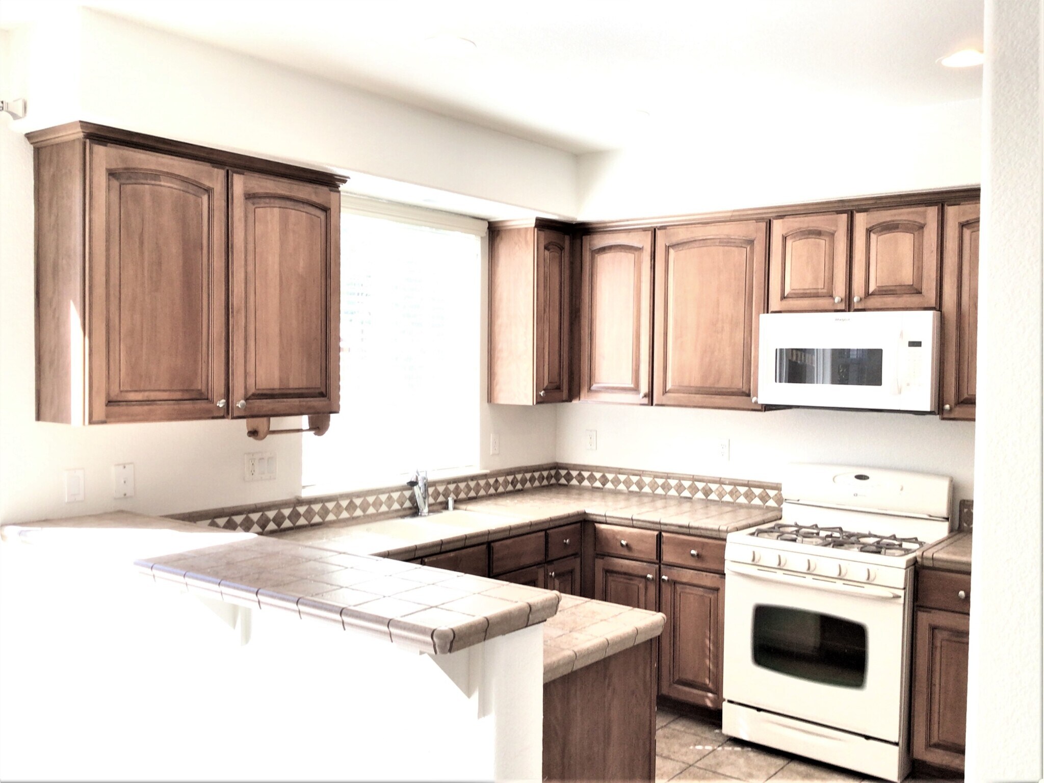 Building Photo - 6704 Altesino Dr