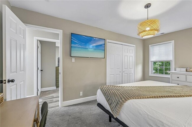 Building Photo - 3898 Skidmore Dr