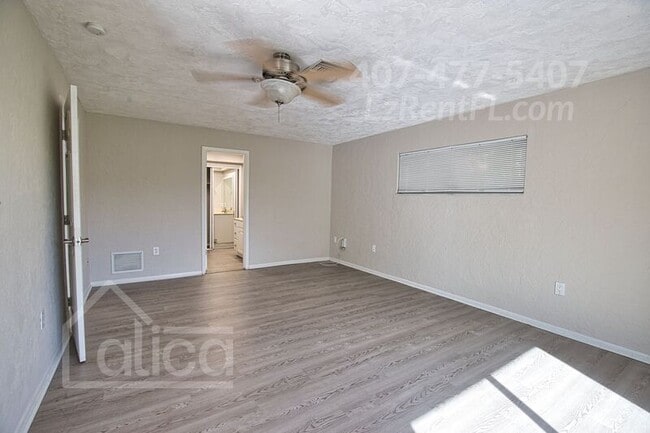 Building Photo - 2 Brentwood Ln