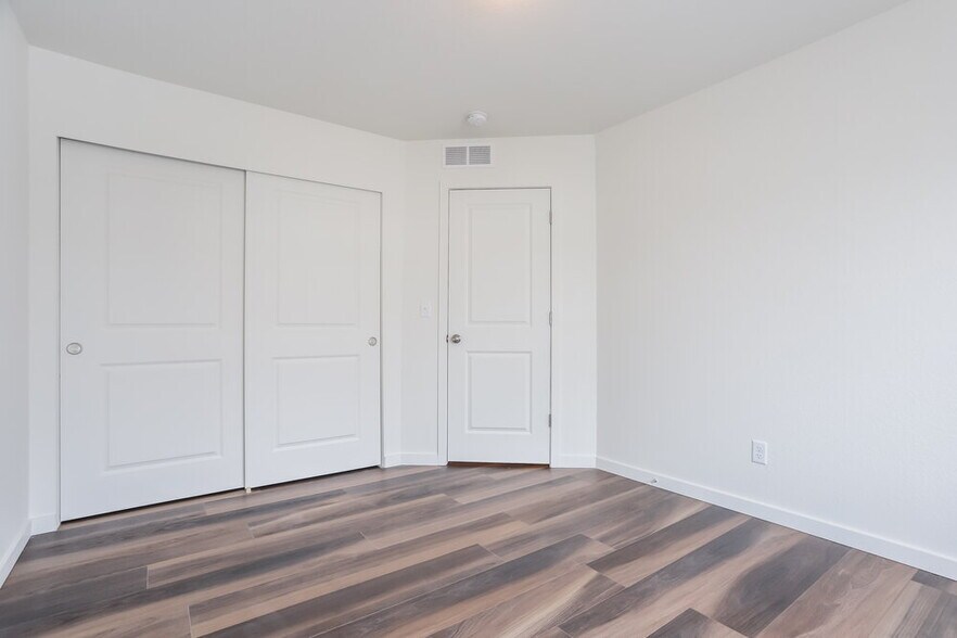 Building Photo - 4736 N Tower Dr