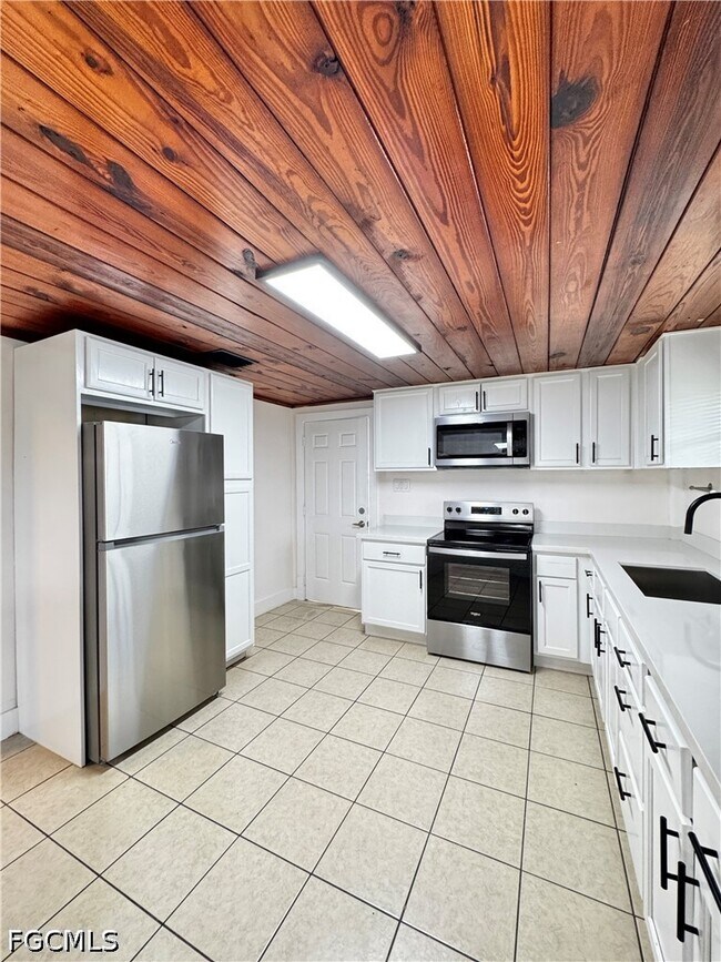 Building Photo - 1275 Gramac Dr