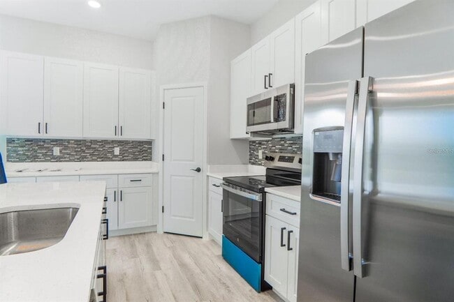 Building Photo - 4540 SW 170th Street Rd