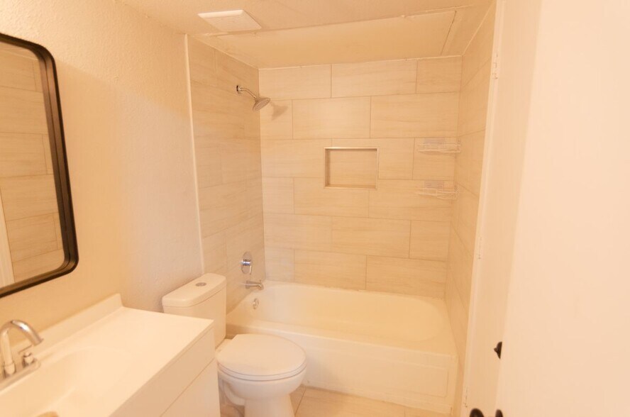 Building Photo - 1712 Rocky Pl Ct