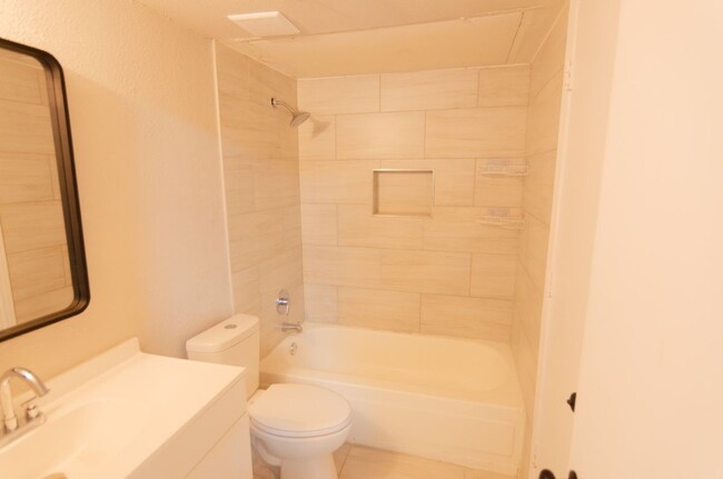 Building Photo - 1712 Rocky Pl Ct