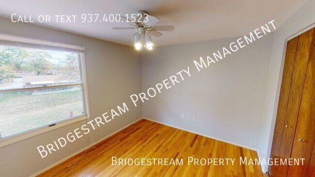 Building Photo - Spacious 4 Bedroom, 2.5 bath two story hom...