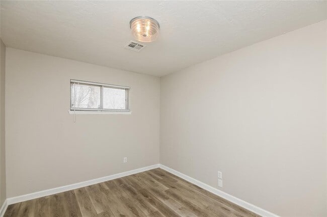 Building Photo - 5713 NW 33rd St