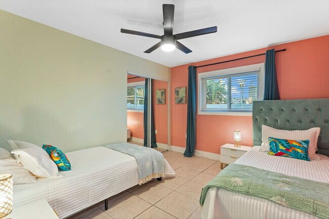 Building Photo - 79 S Brevard Ave