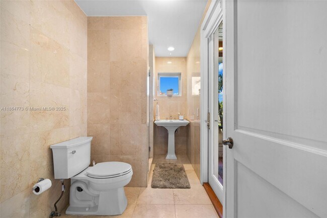 Building Photo - 6850 Sunrise Terrace