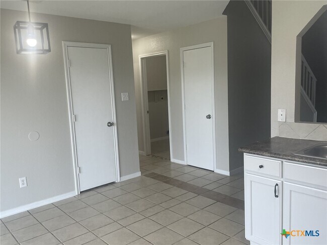 Building Photo - 4616 Indigo Dr