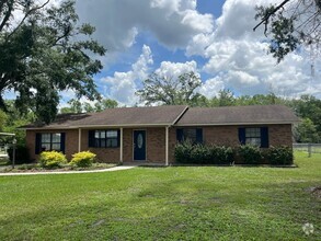 Building Photo - Charming Updated 3 Bedroom, 2 Bath Brick H...