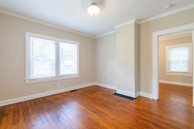 Primary Photo - 1348 McClelland Ave