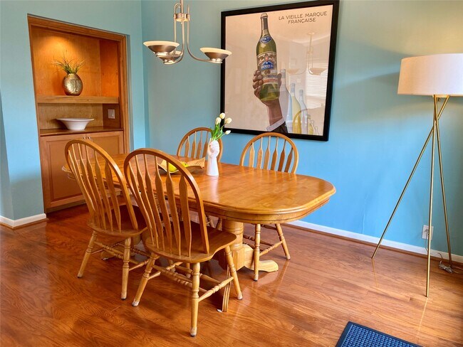 Building Photo - 2478 Bering Dr