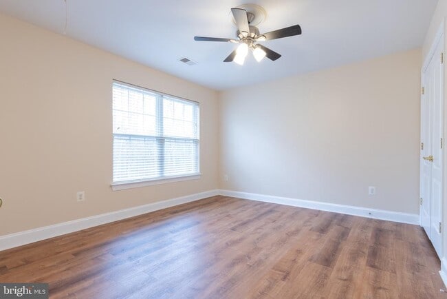 Building Photo - 3905 Woodreed Dr