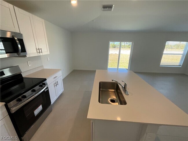 Building Photo - 17236 Cantu Ct