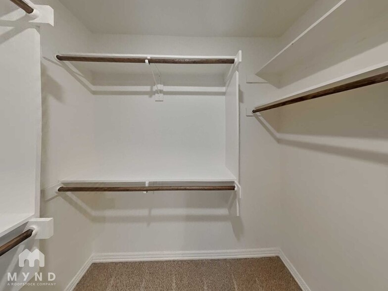 Building Photo - 5904 SW Teppee Ave