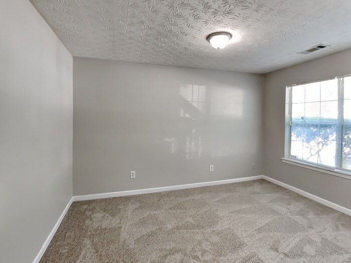 Building Photo - 4105 Robin Cir