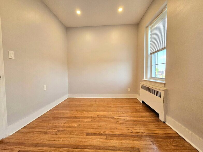 Building Photo - 1 Dewitt Rd