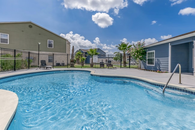 Building Photo - Portside Villas