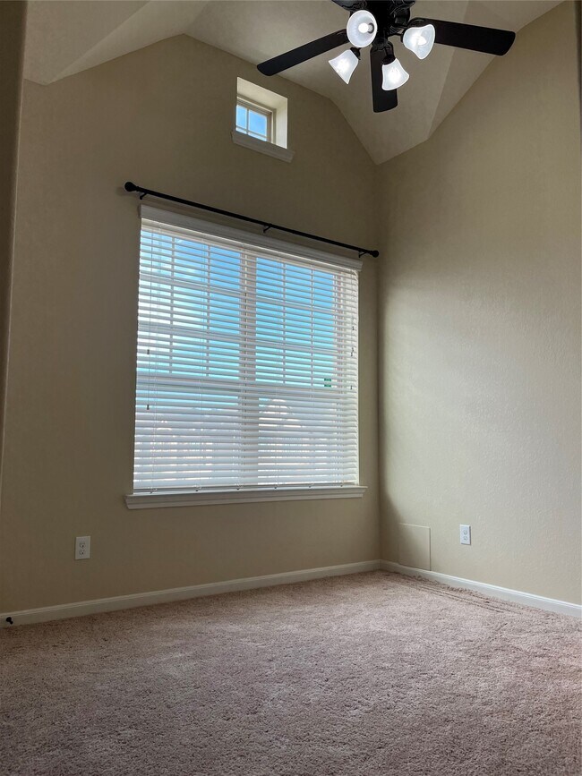 Building Photo - 12250 La Strada St