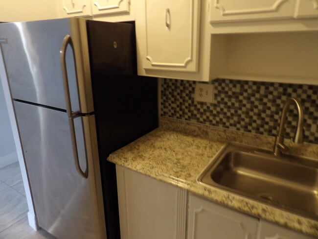 Building Photo - 201 Bonnie Blvd