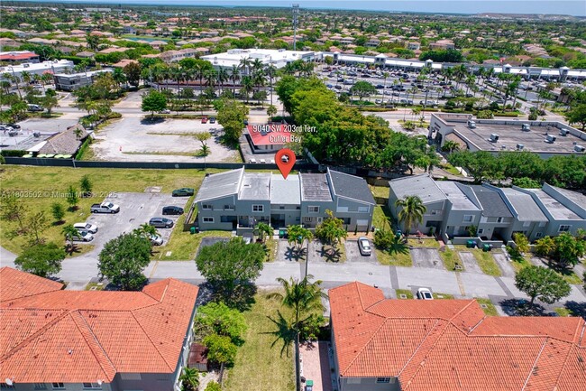 Building Photo - 9040 SW 203rd Terrace