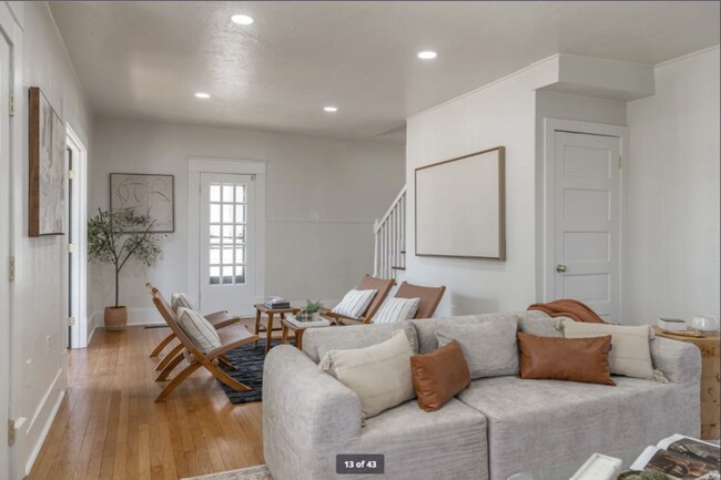 Building Photo - 4 Bed 3 Bath in Uptown OKC