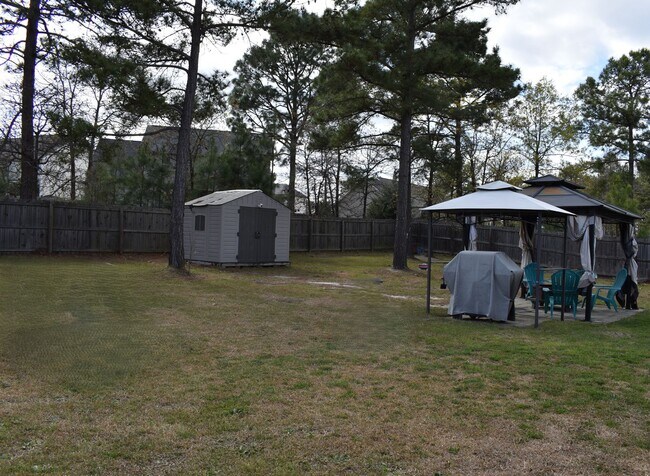 Building Photo - SHOWINGS CURRENTLY UNAVAILABLE!!!