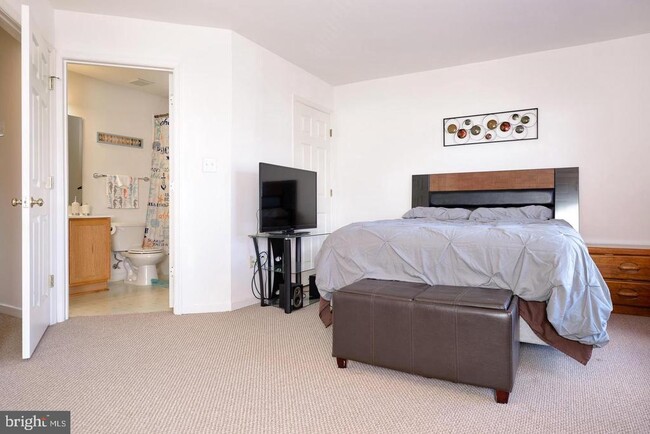 Building Photo - 6 Eagle Ln