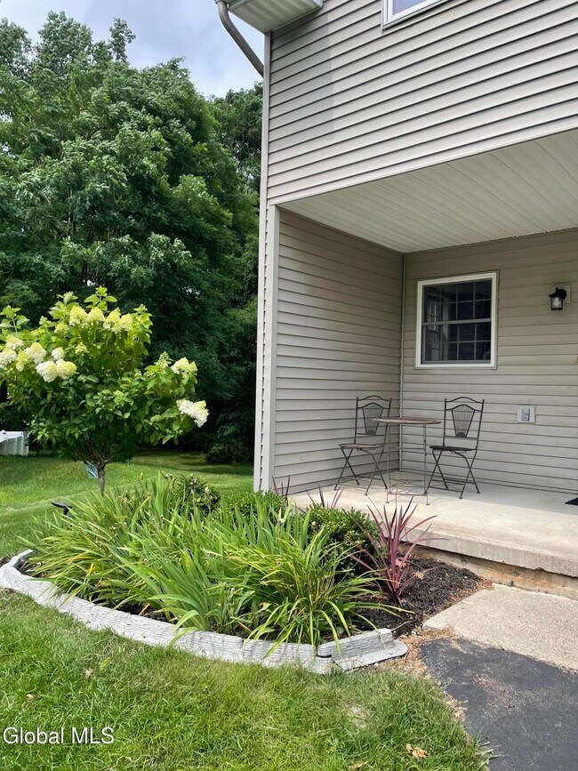 Building Photo - 7318 Vic Ct