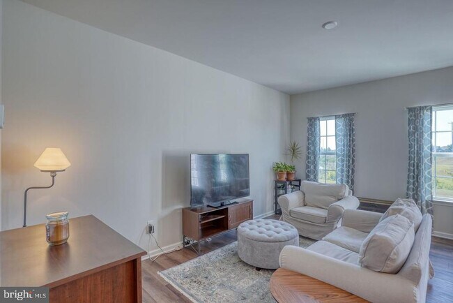 Building Photo - 414 Goodwick Dr