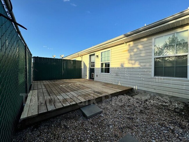 Building Photo - 549 Edgecliff Ln