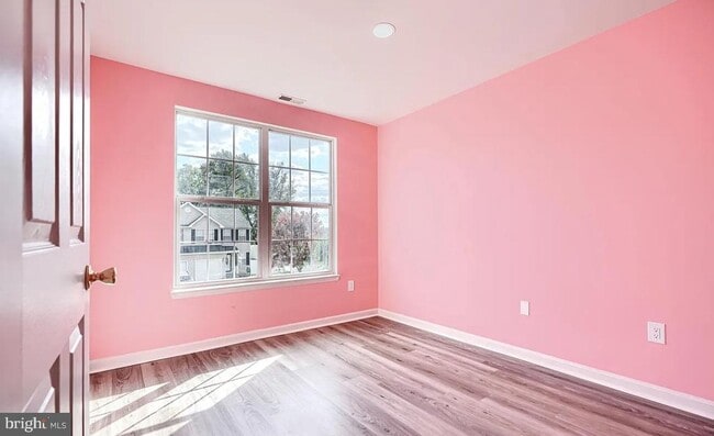 Building Photo - 4 Maya Way