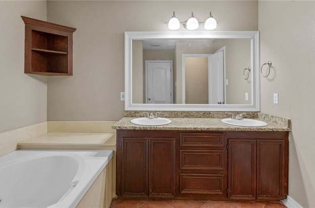 Building Photo - 7902 Snake River Dr