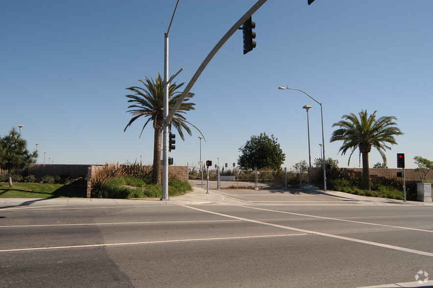 Street View - Grove Ave Apts