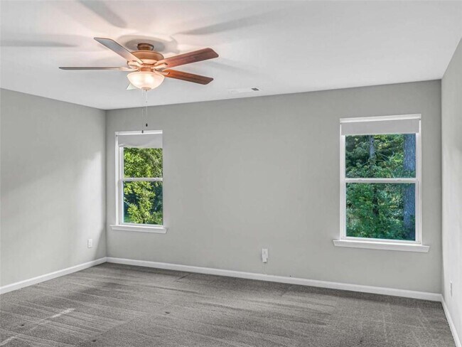 Building Photo - 2054 Maplewood Way