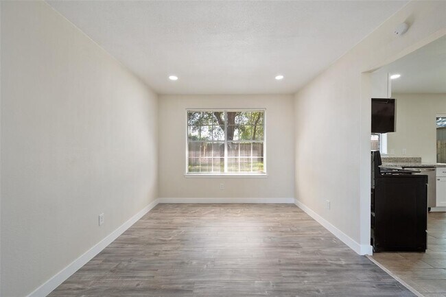 Building Photo - 5410 Forest Trails Dr