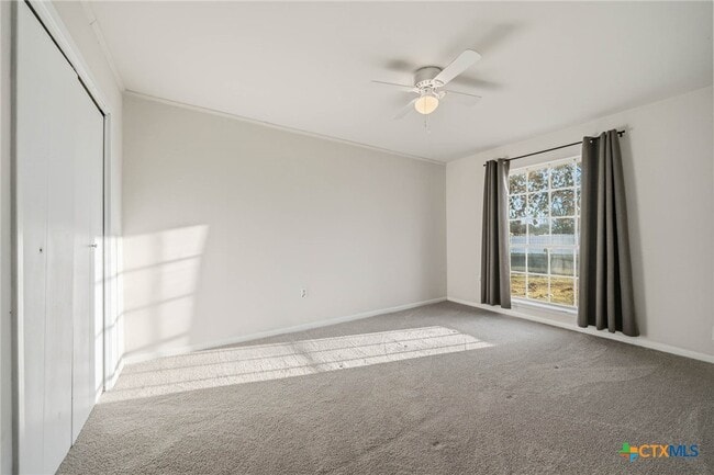 Building Photo - 610 Creek St