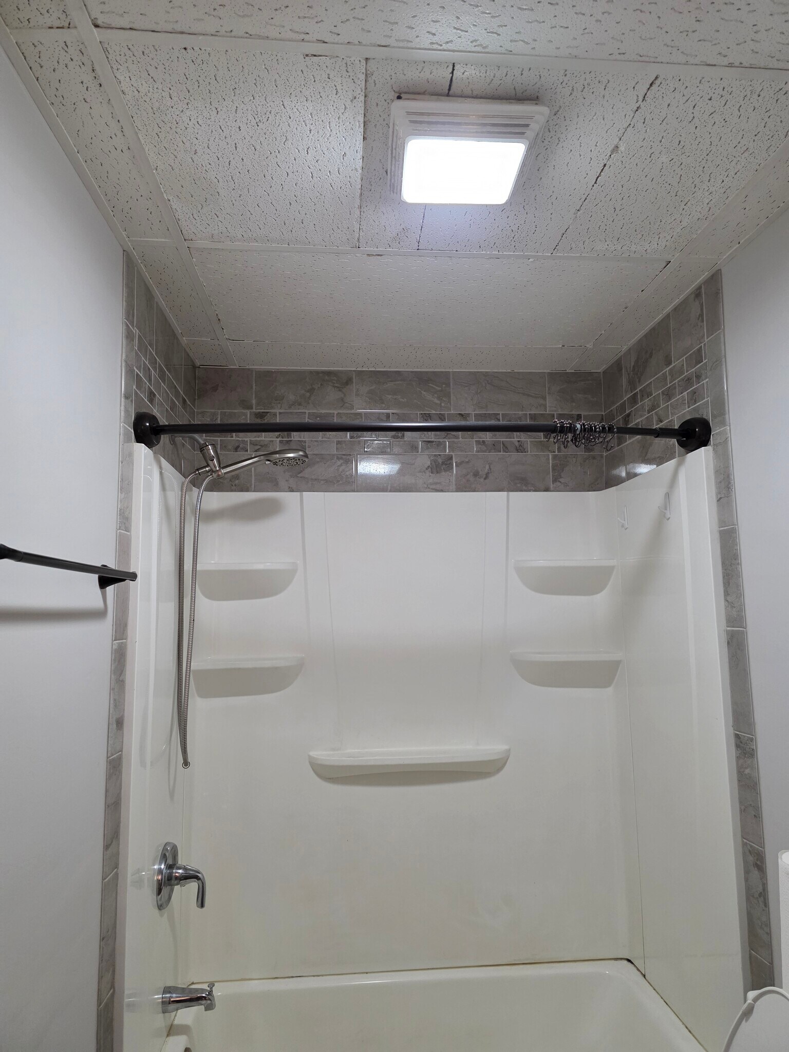 Building Photo - 1346 Lincoln Ave