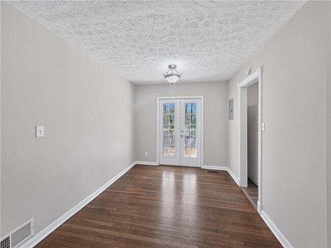 Building Photo - 228 Stoneybrook Dr