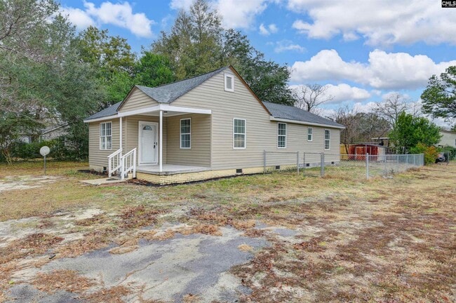 Building Photo - 706 Westside Dr