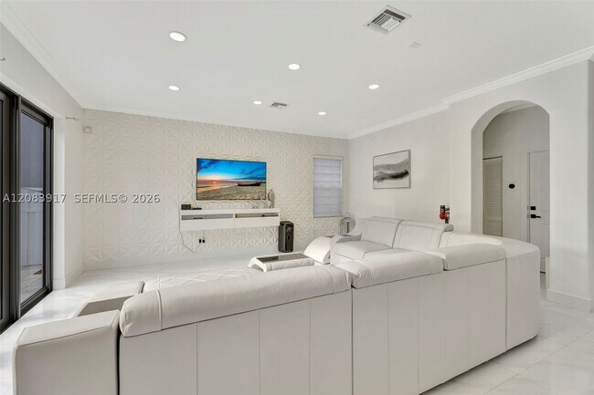 Building Photo - 2102 SW 176th Ave