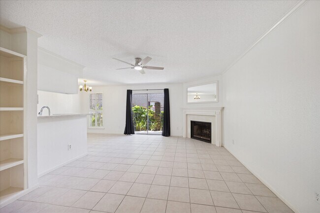 Building Photo - 2120 El Paseo St