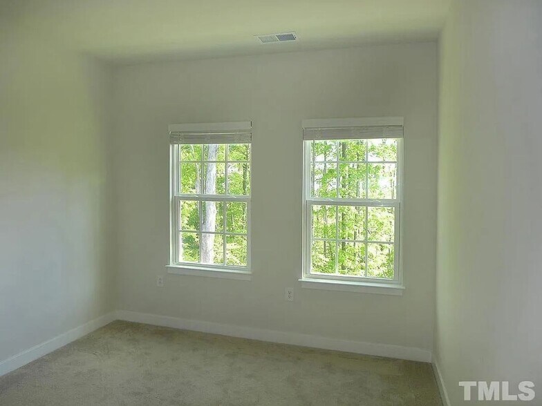 Building Photo - 137 Callowhill Ln