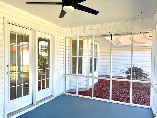 Building Photo - 205 Ellicott Dr