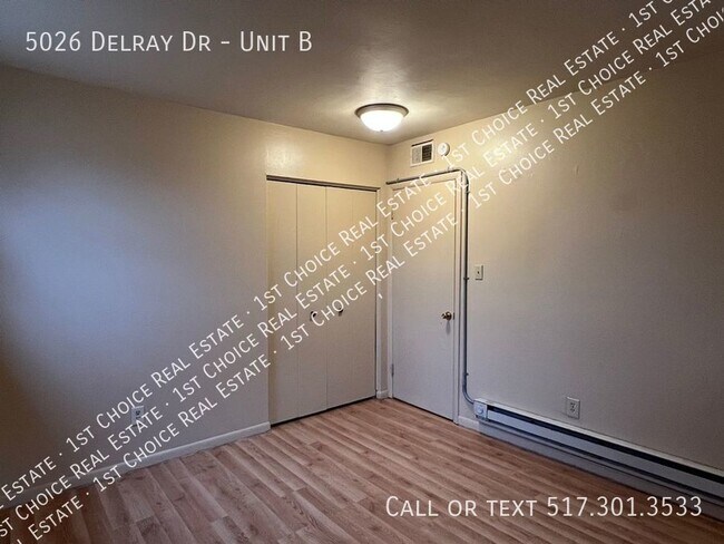 Building Photo - 5026 Delray Dr