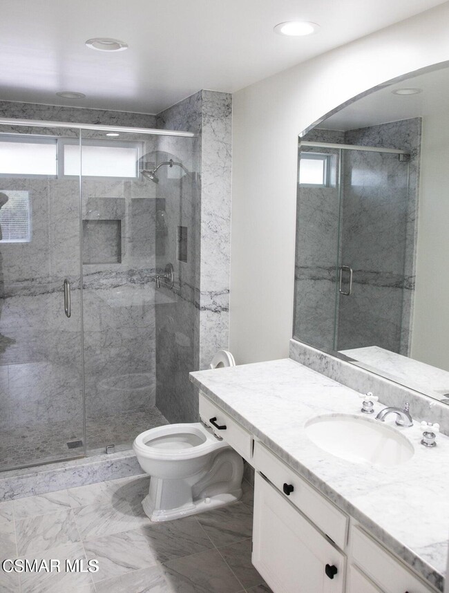 Building Photo - 2094 Bridgegate Ct