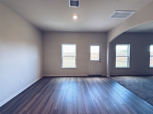 Building Photo - 20807 Sunshine Meadow Dr