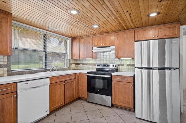 Building Photo - 11203 Bluff Canyon Dr